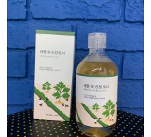 Успокаивающий тонер с экстрактом полыни Round Lab Mugwort Calming Toner 300ml